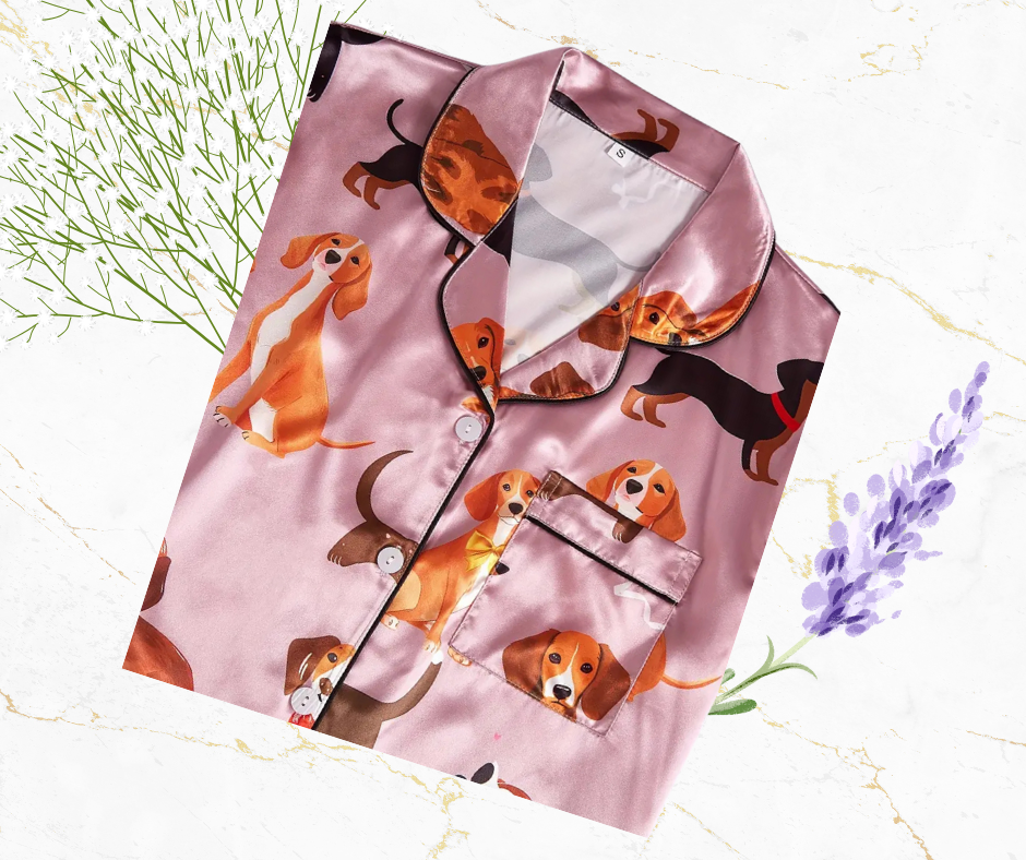 Pijama rosa con estampado de perritos