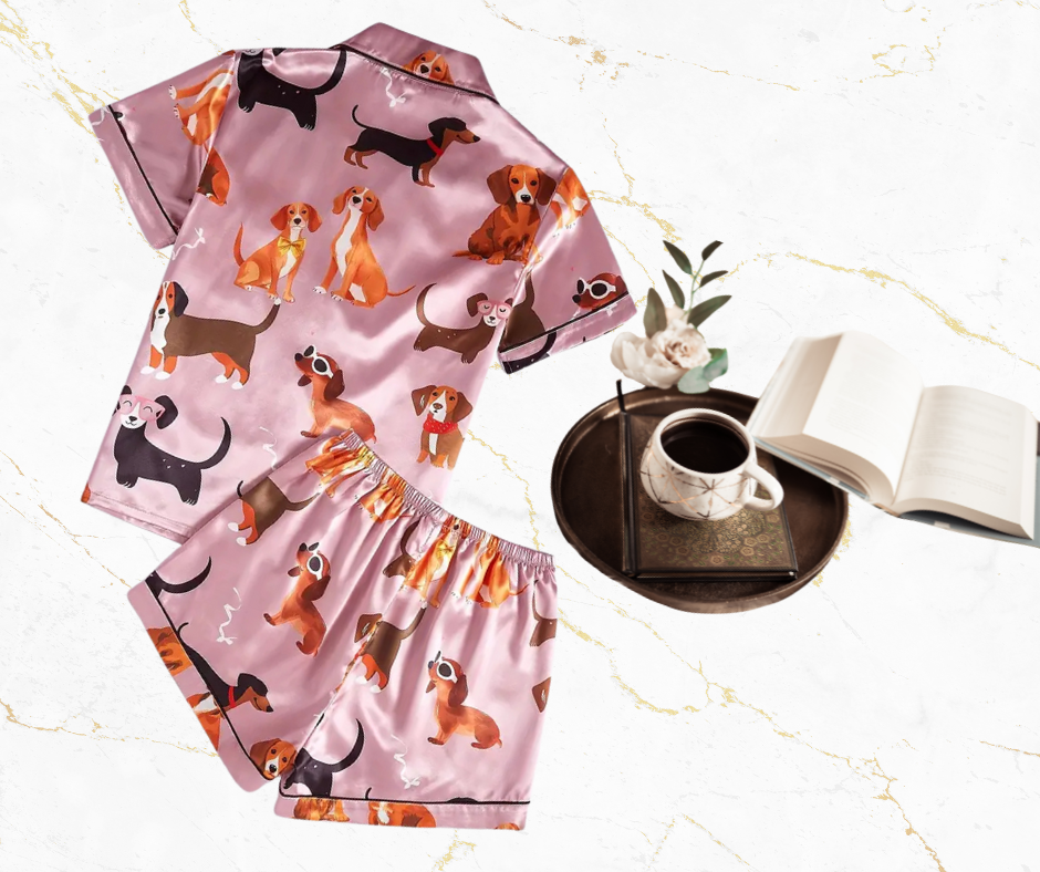 Pijama rosa con estampado de perritos