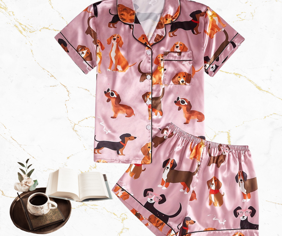 Pijama rosa con estampado de perritos